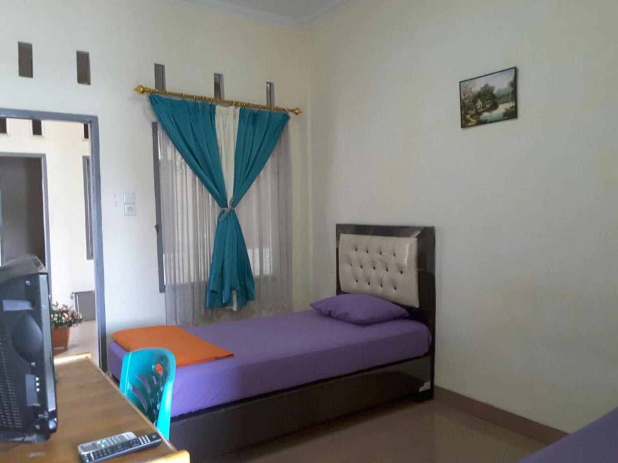 เปงีนาปัน ชาเรียะฮ์ Hotel Parit  ภายนอก รูปภาพ