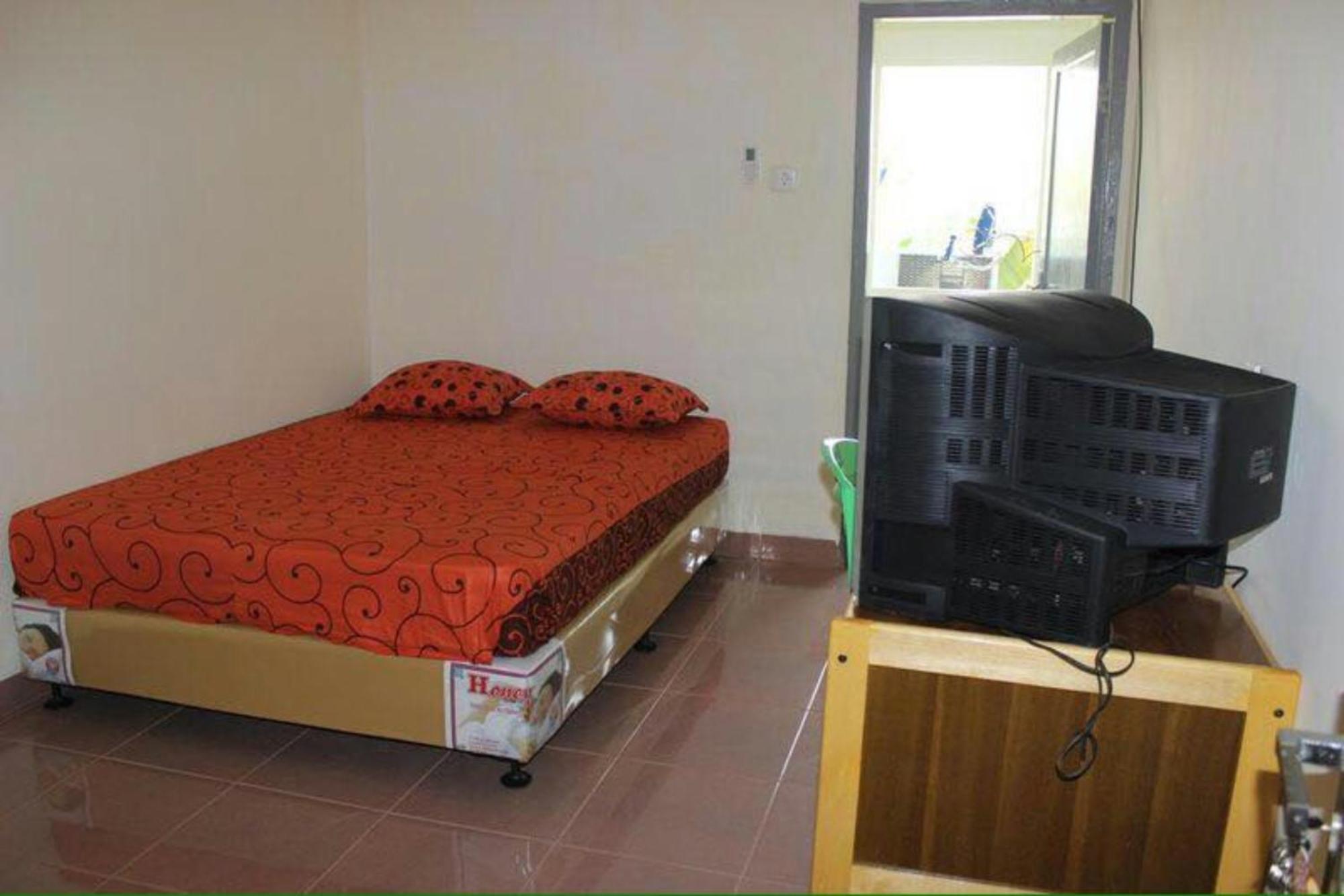 เปงีนาปัน ชาเรียะฮ์ Hotel Parit  ภายนอก รูปภาพ